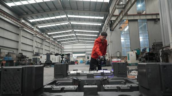 启源视觉 V-track大型模具扫描